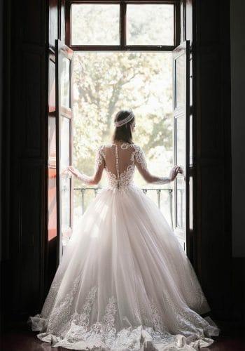 how-to-choose-your-perfect-wedding-dress-featured-image